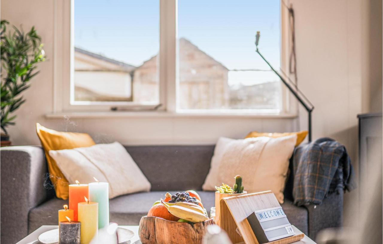 3 Bedroom Pet Friendly Home In Tzummarum Eksteriør bilde