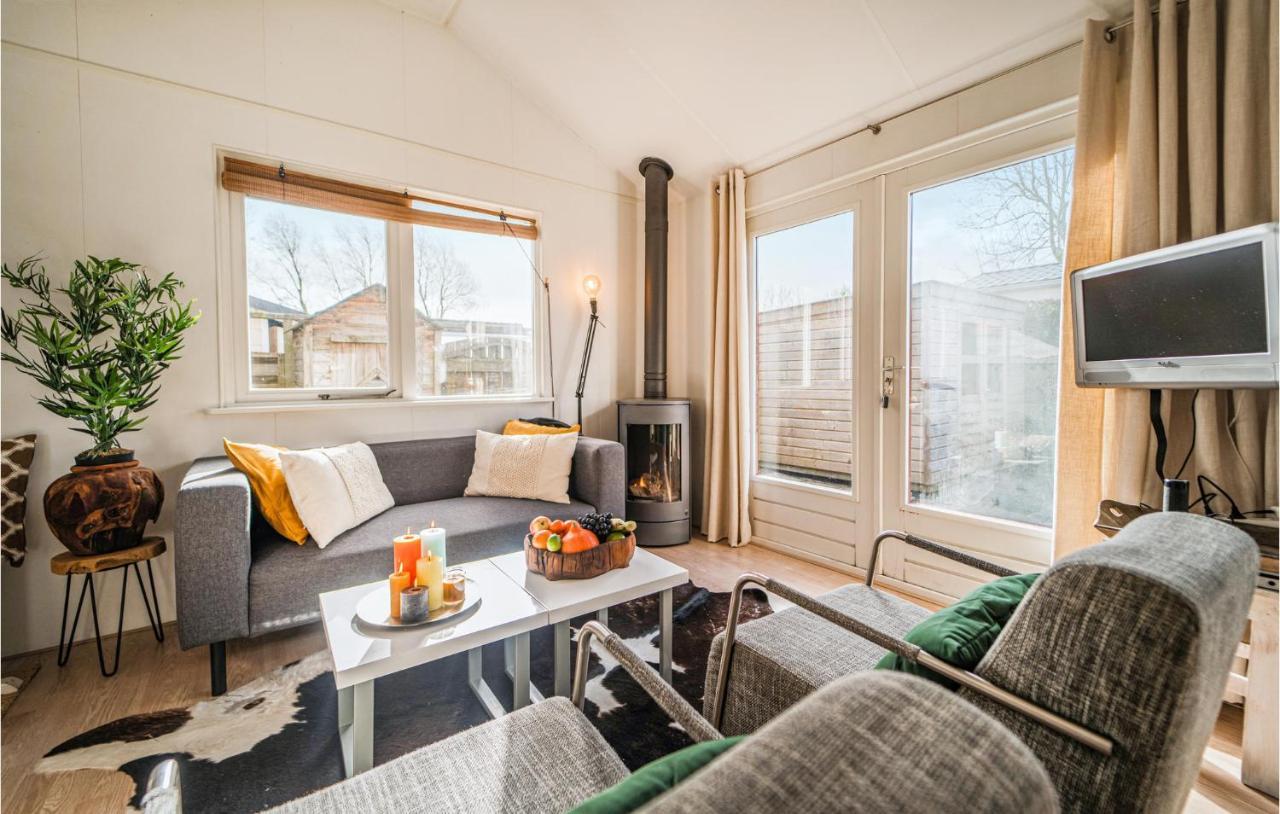 3 Bedroom Pet Friendly Home In Tzummarum Eksteriør bilde